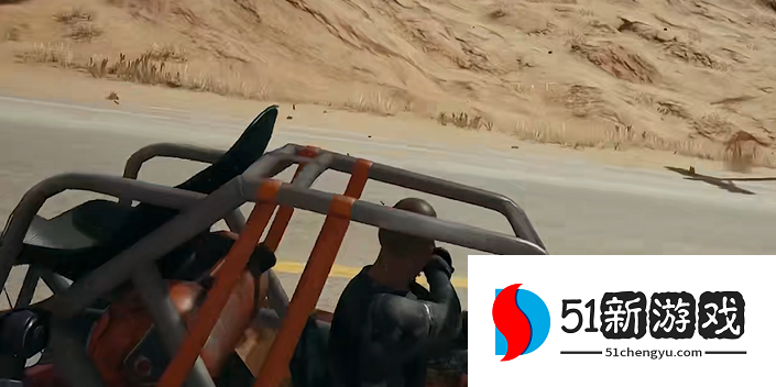 绝地求生怎么骑车开枪